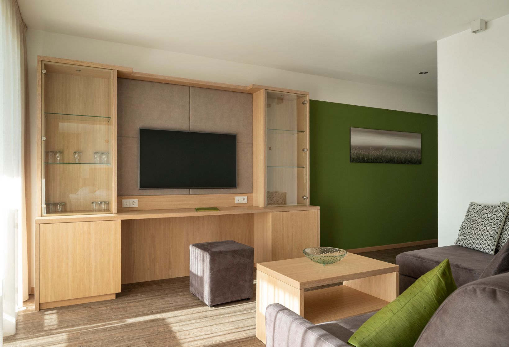 Suite Panorama Wohnraum Couch TV Südtirol Hotel Lechner