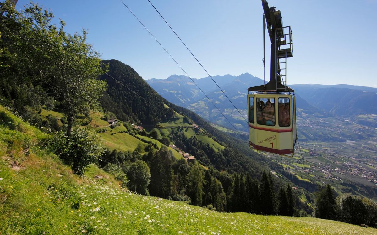 Seilbahn Hochmuth Dorf Tirol Urlaub Hotel Lechner