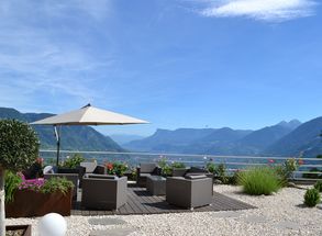 Panoramaaussicht Hotel Lechner Dorf Tirol Sitzbereich