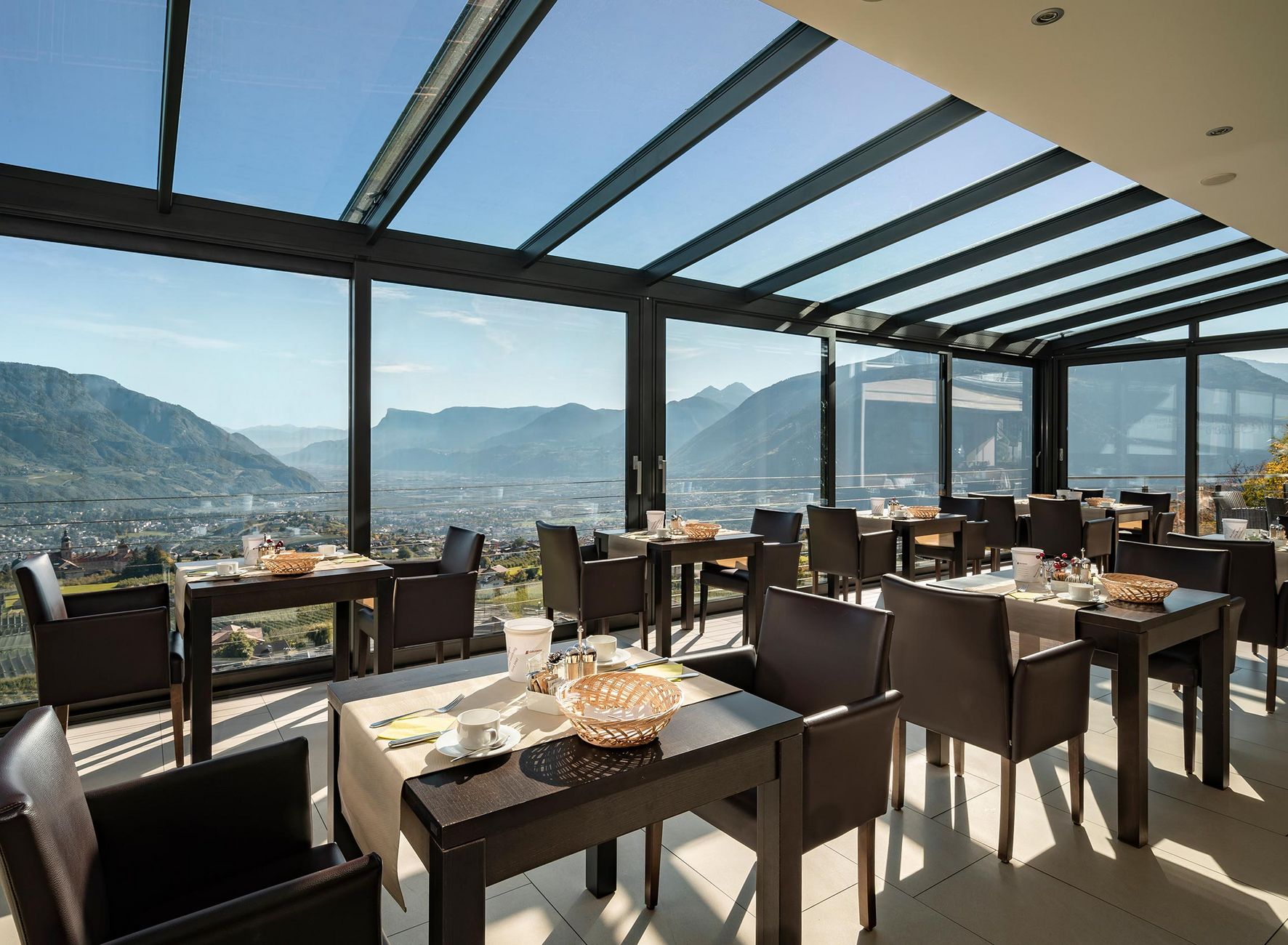 Sole del mattino Vista panoramica Colazione gourmet Hotel Lechner Alto Adige